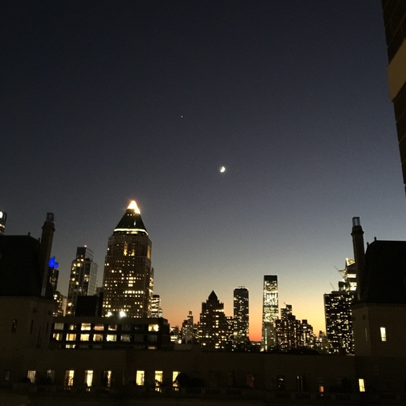 Meet your Posher, Pineapple Point🍍 - Picture 3 of 6